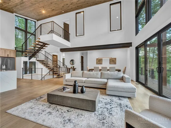$2,495,000 | 5529 Eagles Nest Trail, Banner Elk, NC 28604