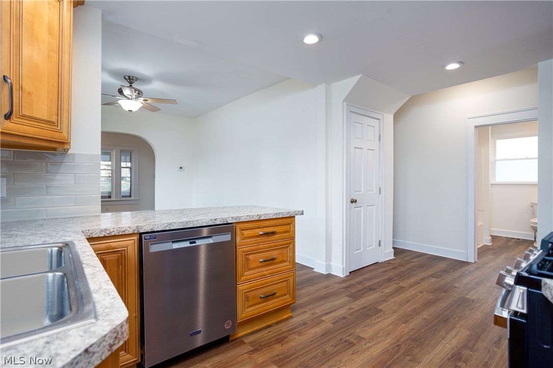 613 Wooster Road North Barberton, OH 44203 - Photo 8 of 32 Gallery Image 8