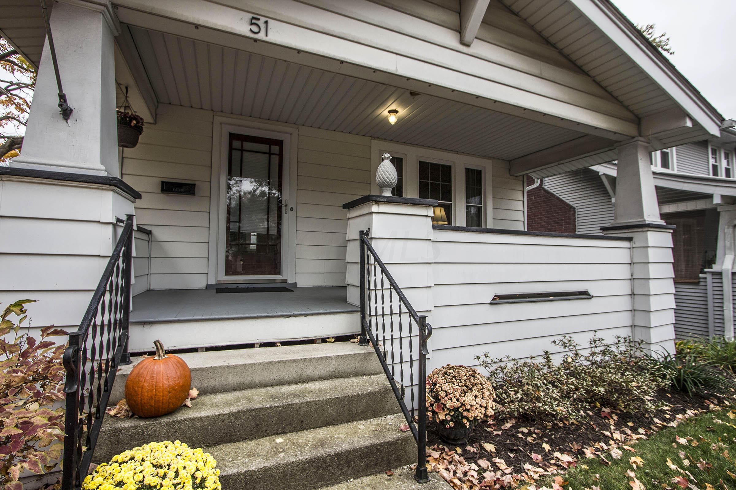 51 East Pacemont Road Columbus, OH 43202 - Photo 3 of 42