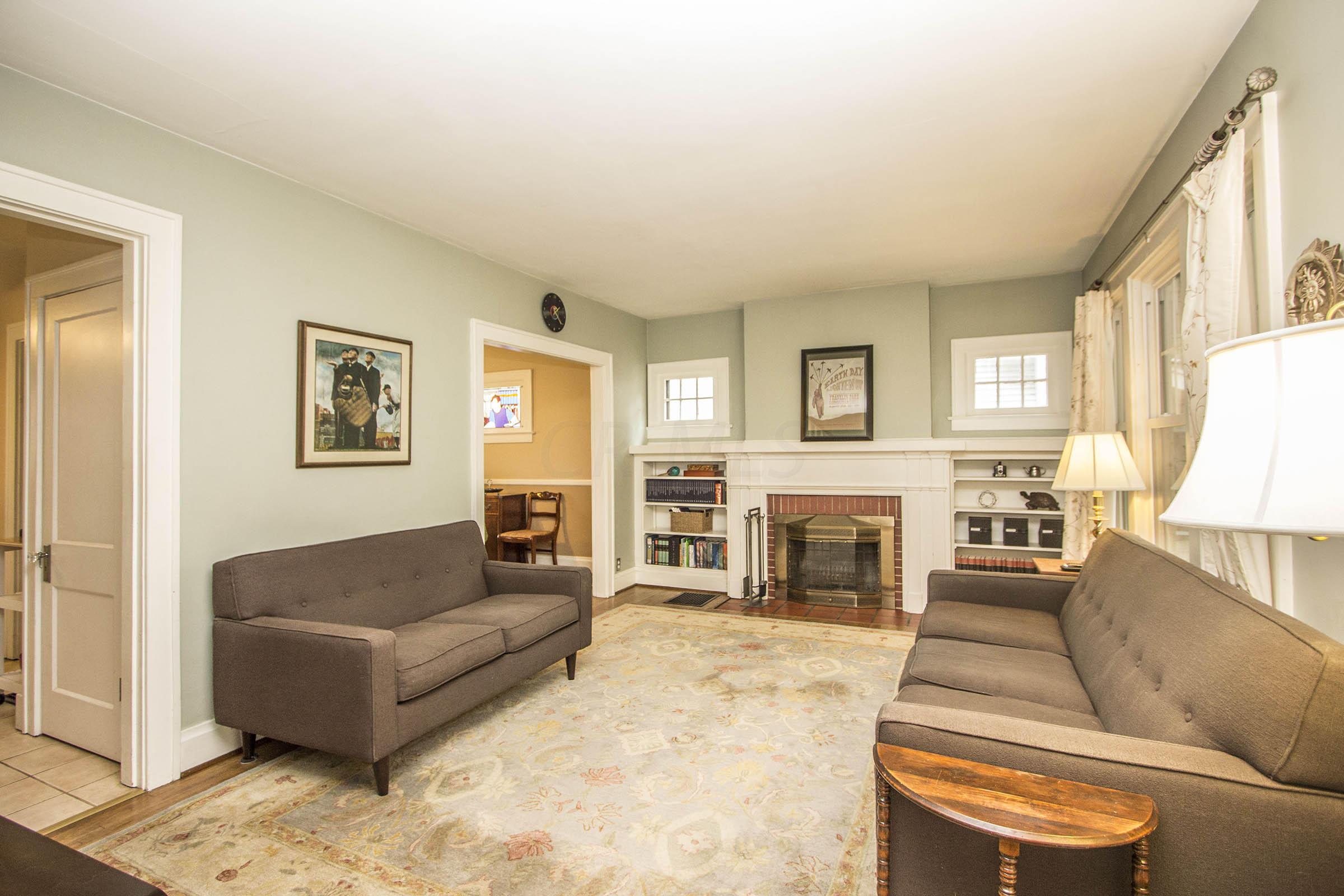 51 East Pacemont Road Columbus, OH 43202 - Photo 6 of 42