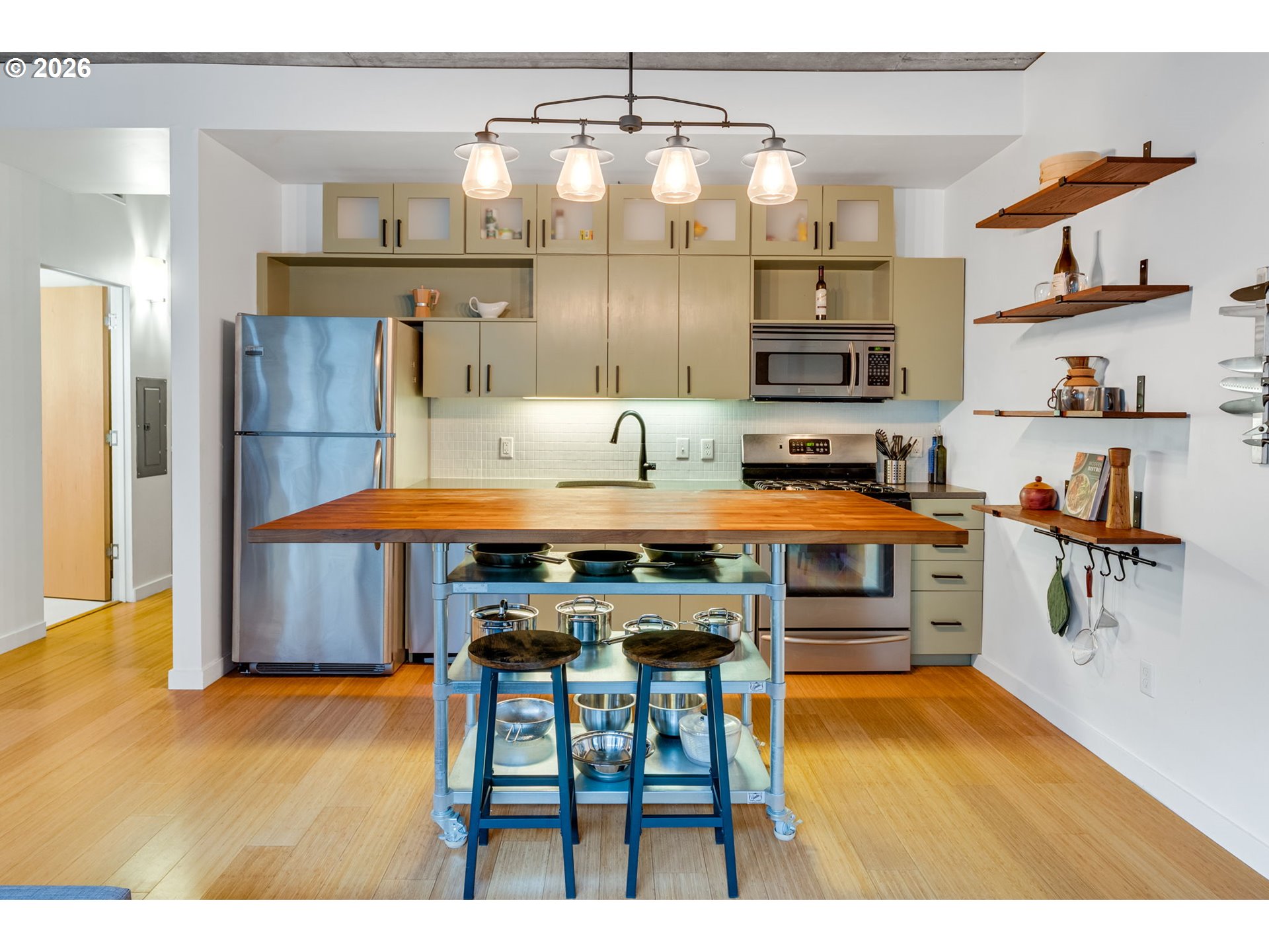 1234 Southwest 18th Avenue, Unit 206 Portland, OR 97205 - Photo 12 of 32