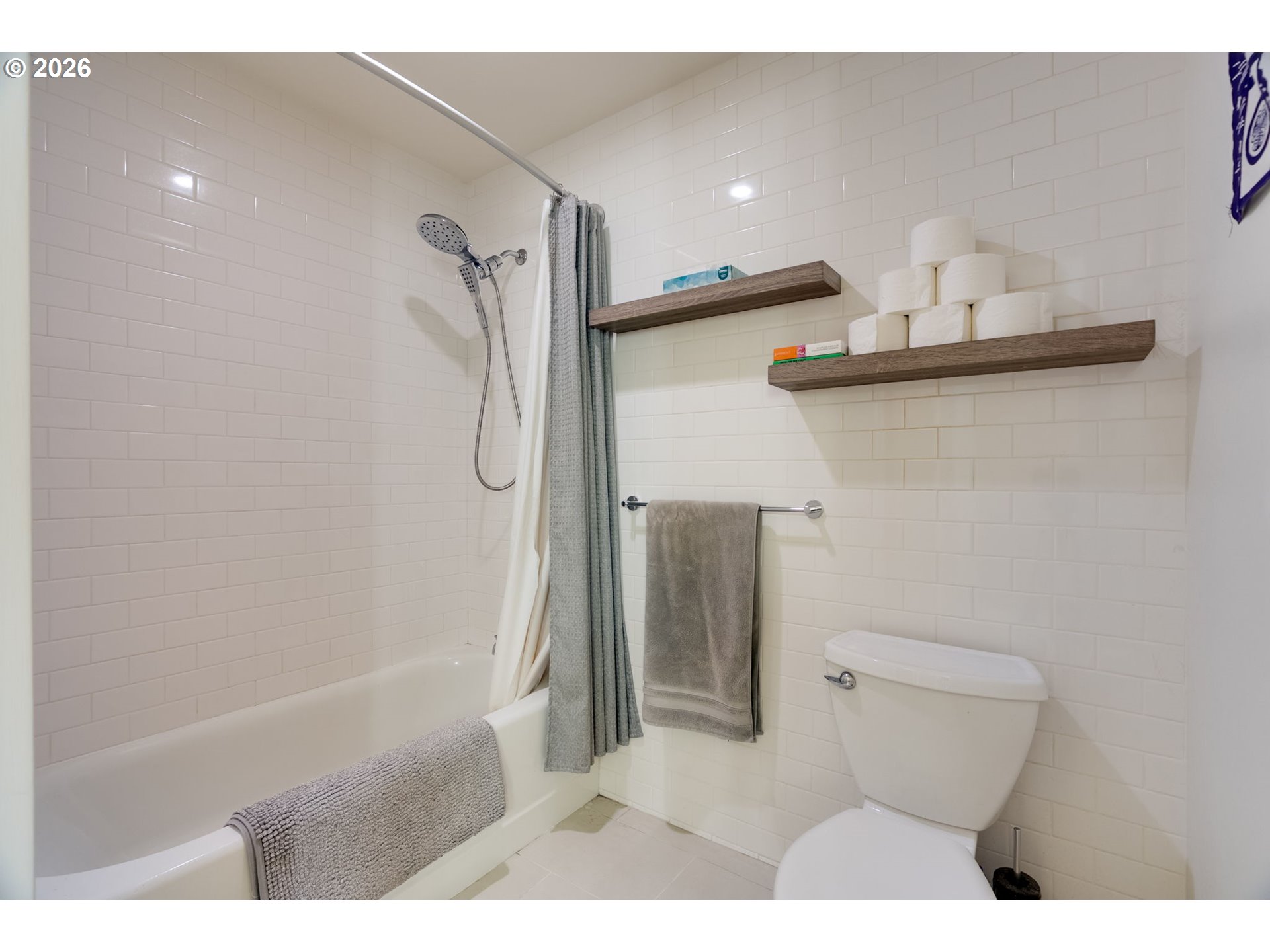 1234 Southwest 18th Avenue, Unit 206 Portland, OR 97205 - Photo 22 of 32