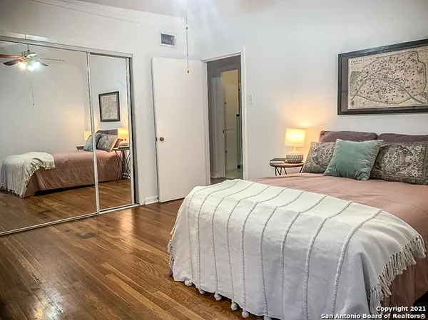 $1,475 | 902 Chevy Chase Drive, Unit 904, San Antonio, TX 78209