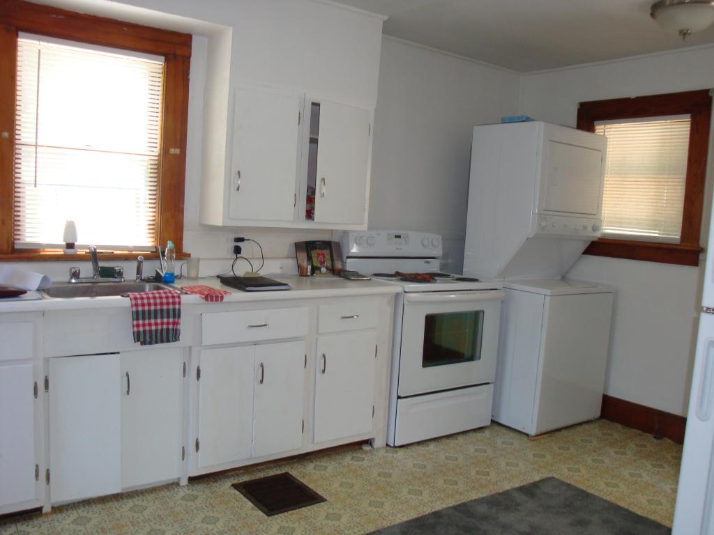 218 Rockingham Road Rockingham, VT 05101 - Photo 2 of 13