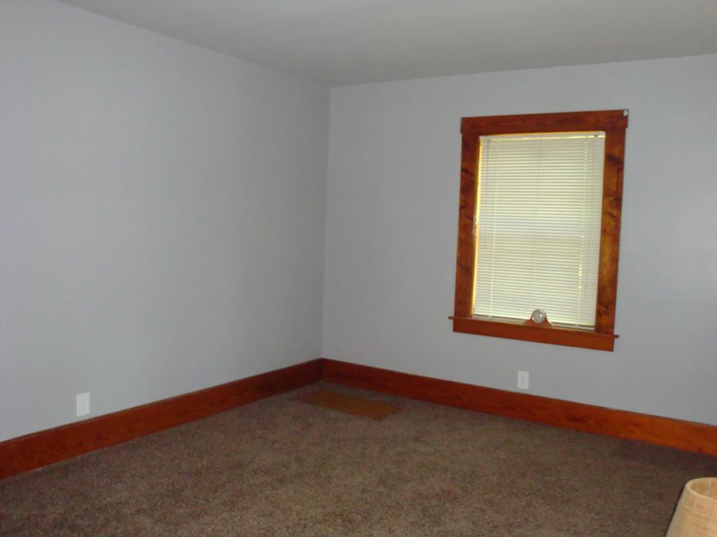 218 Rockingham Road Rockingham, VT 05101 - Photo 5 of 13