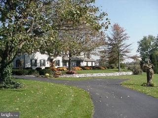 2761 Kreider Road Lititz, PA 17543 - Photo 5 of 8