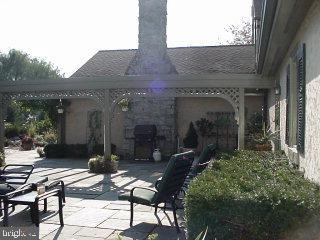 2761 Kreider Road Lititz, PA 17543 - Photo 7 of 8