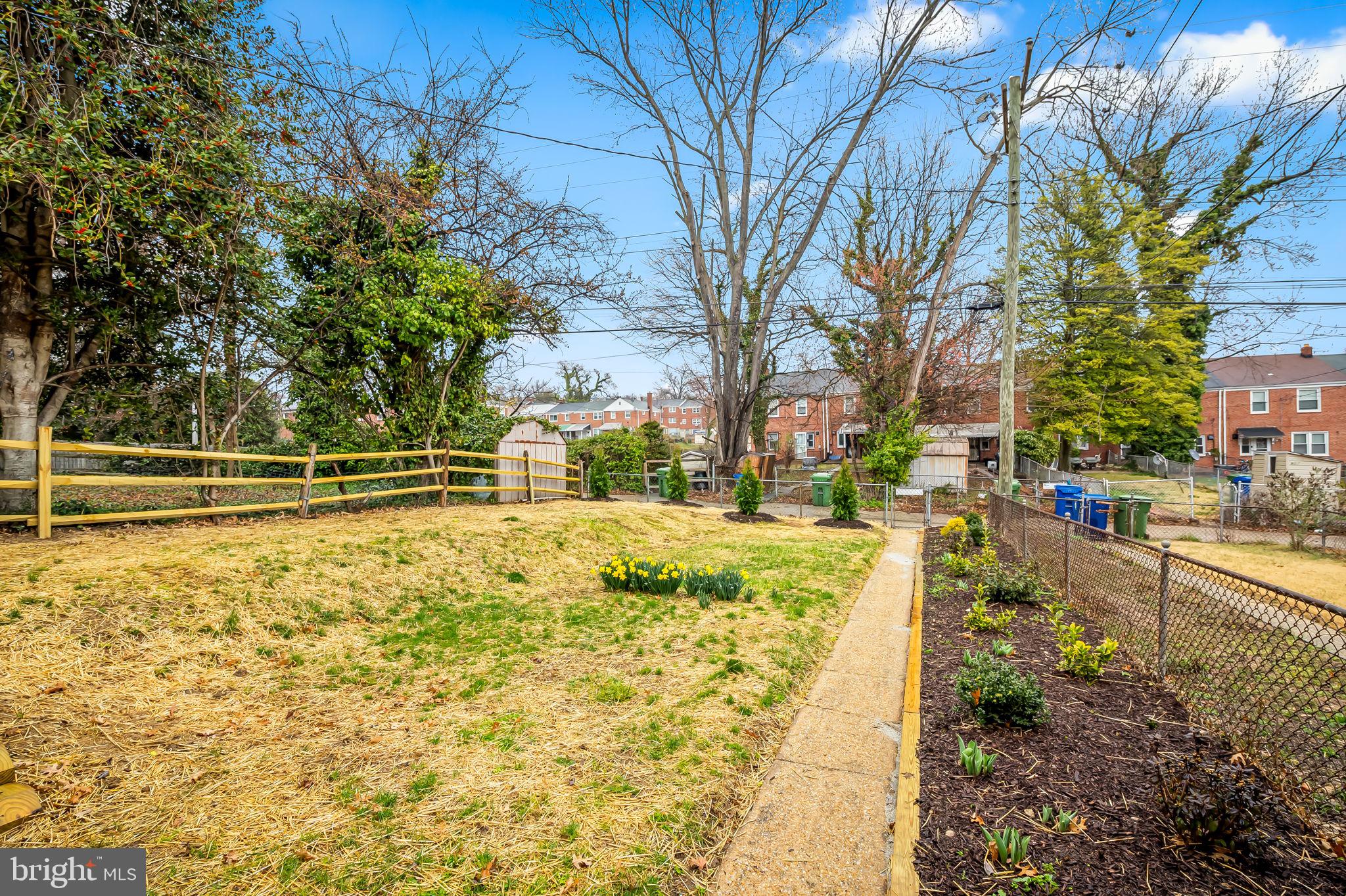 834 Evesham Avenue Baltimore, MD 21212 - Photo 28 of 37 a view of a yard with swimming pool