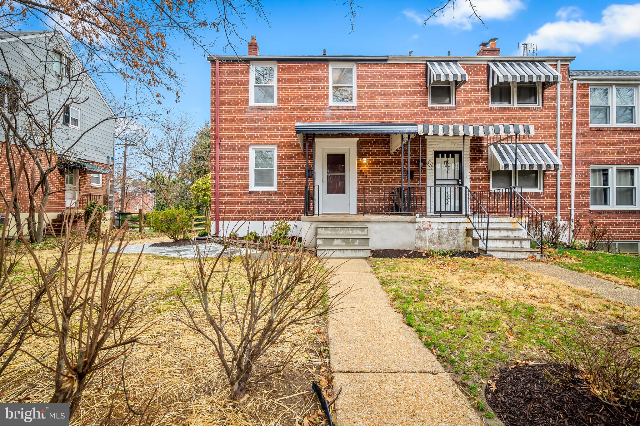 834 Evesham Avenue Baltimore, MD 21212 - Photo 36 of 37 a view of a house with a swimming pool
