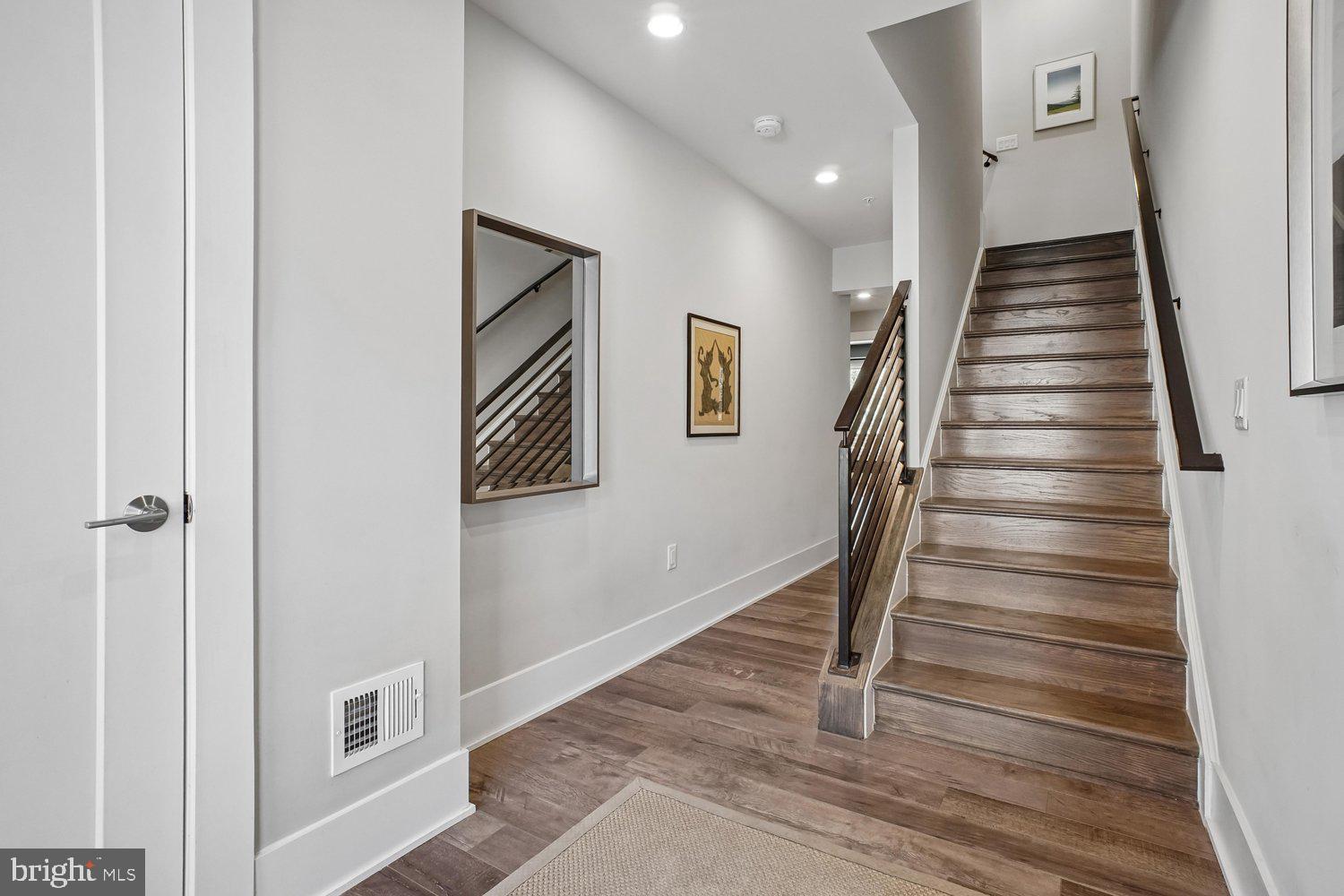 5344 Merriam Street Bethesda, MD 20814 - Photo 4 of 70 Entry