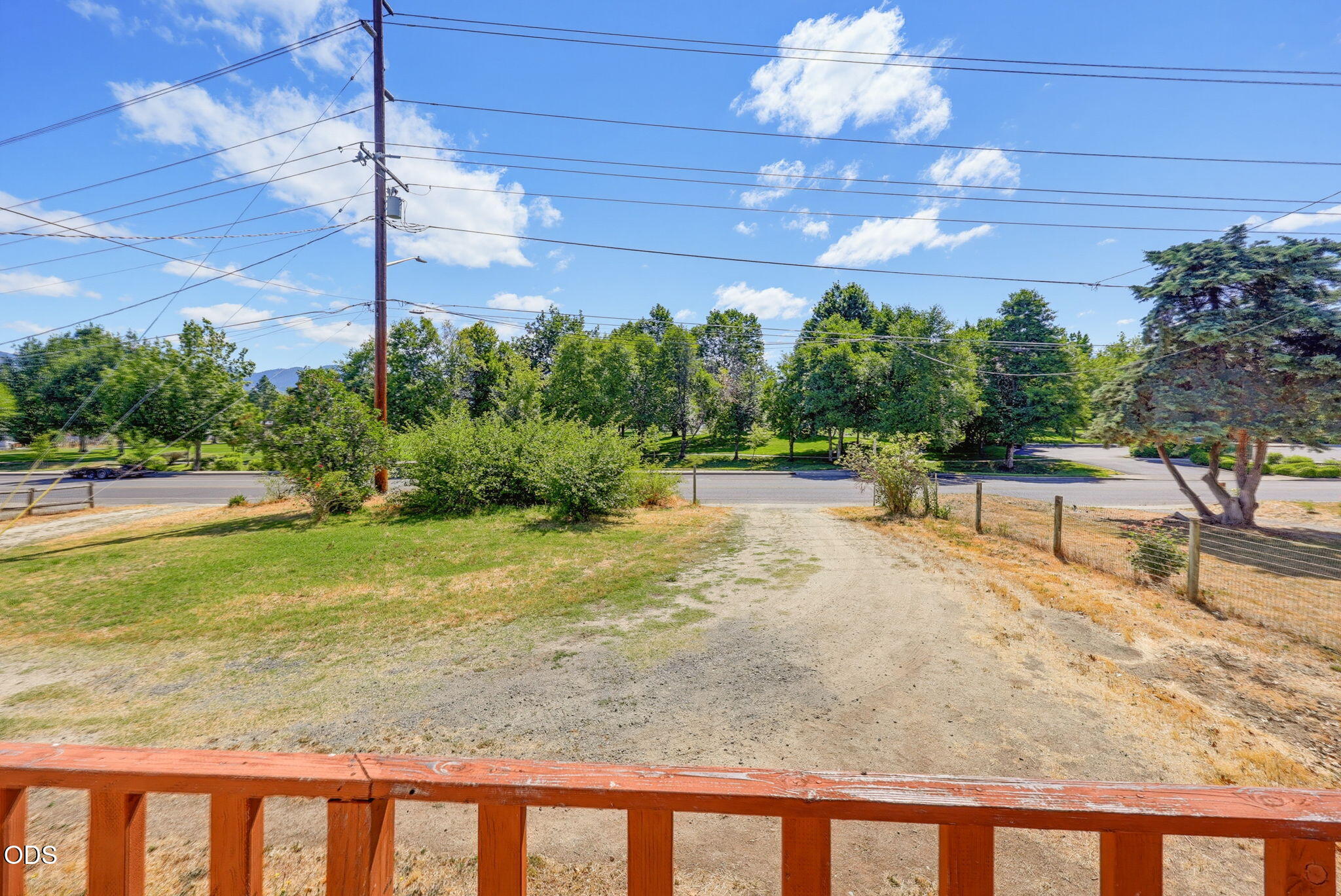 1344 Dowell Road Grants Pass, OR 97527 - Photo 10 of 34