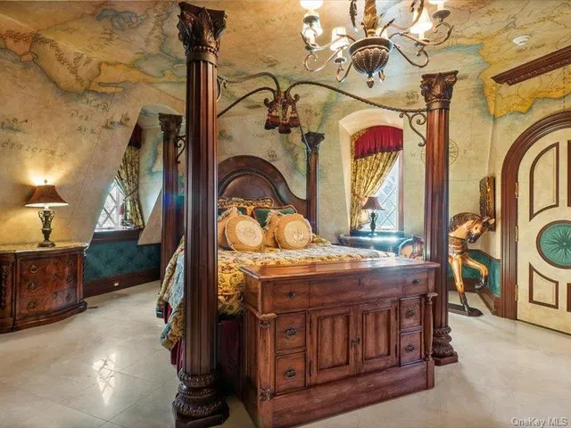 $24,900,000 | 637 North Broadway, Saratoga Springs, NY 12866