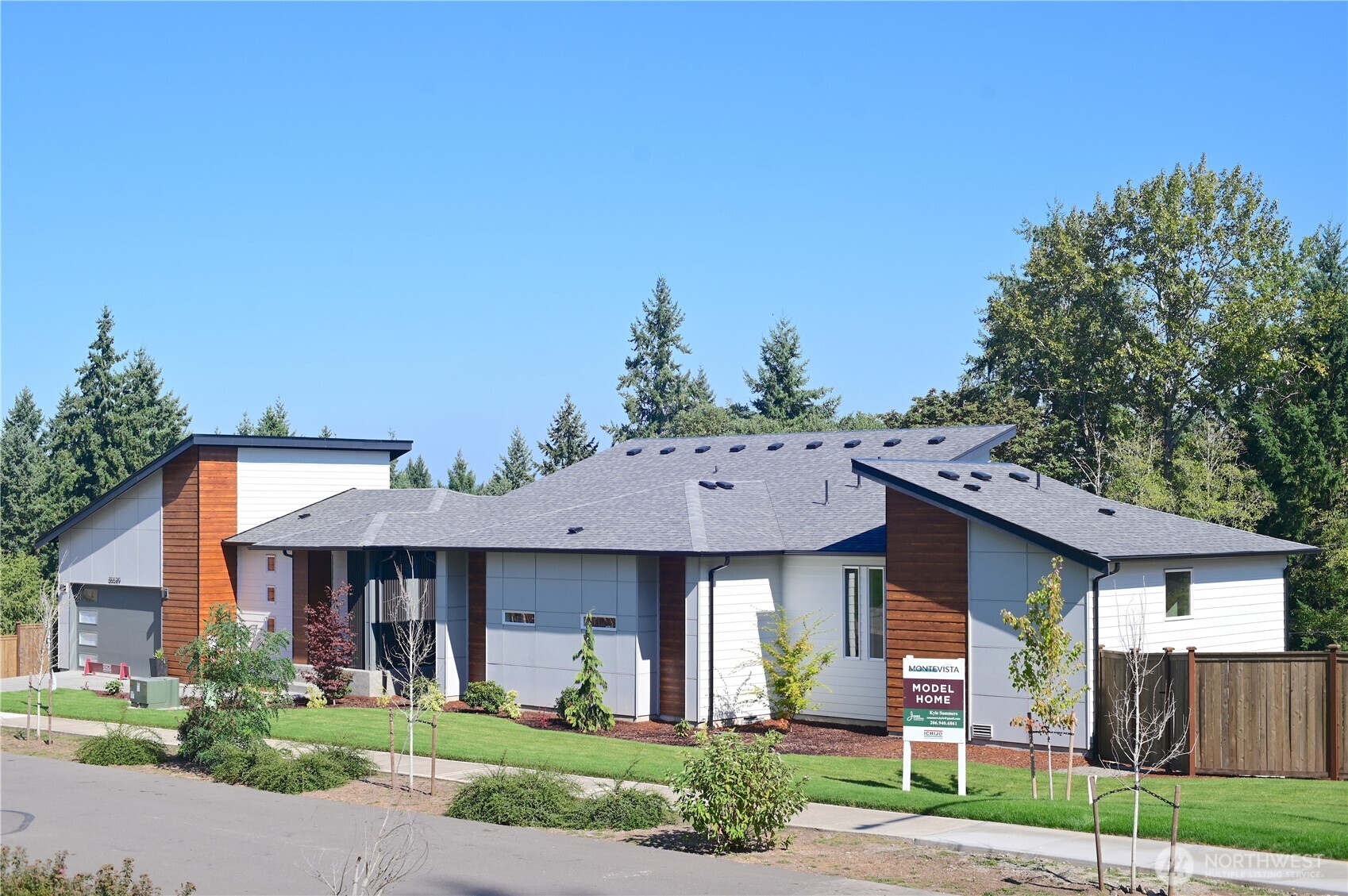 36508 3rd Avenue Southwest, Unit 2 Federal Way, WA 98023 - Photo 2 of 35