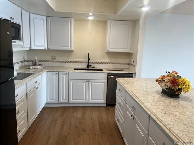 $1,900 | 13890 East Marina Drive, Unit 604, Aurora, CO 80014