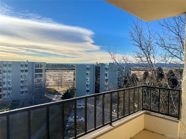 $1,900 | 13890 East Marina Drive, Unit 604, Aurora, CO 80014