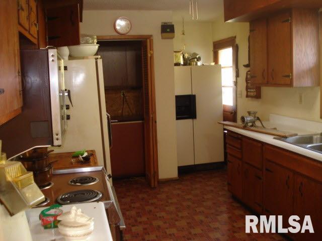 4634 Blackbird Road Mulkeytown, IL 62865 - Photo 10 of 17 Gallery Image 10