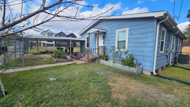 $1,690 | 4405 Alice Street, Houston, TX 77021