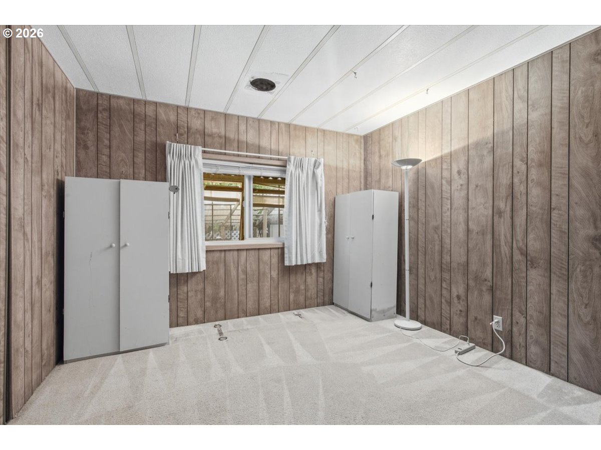 5422 Portland Road Northeast, Unit 104 Salem, OR 97305 - Photo 22 of 40 Bedroom