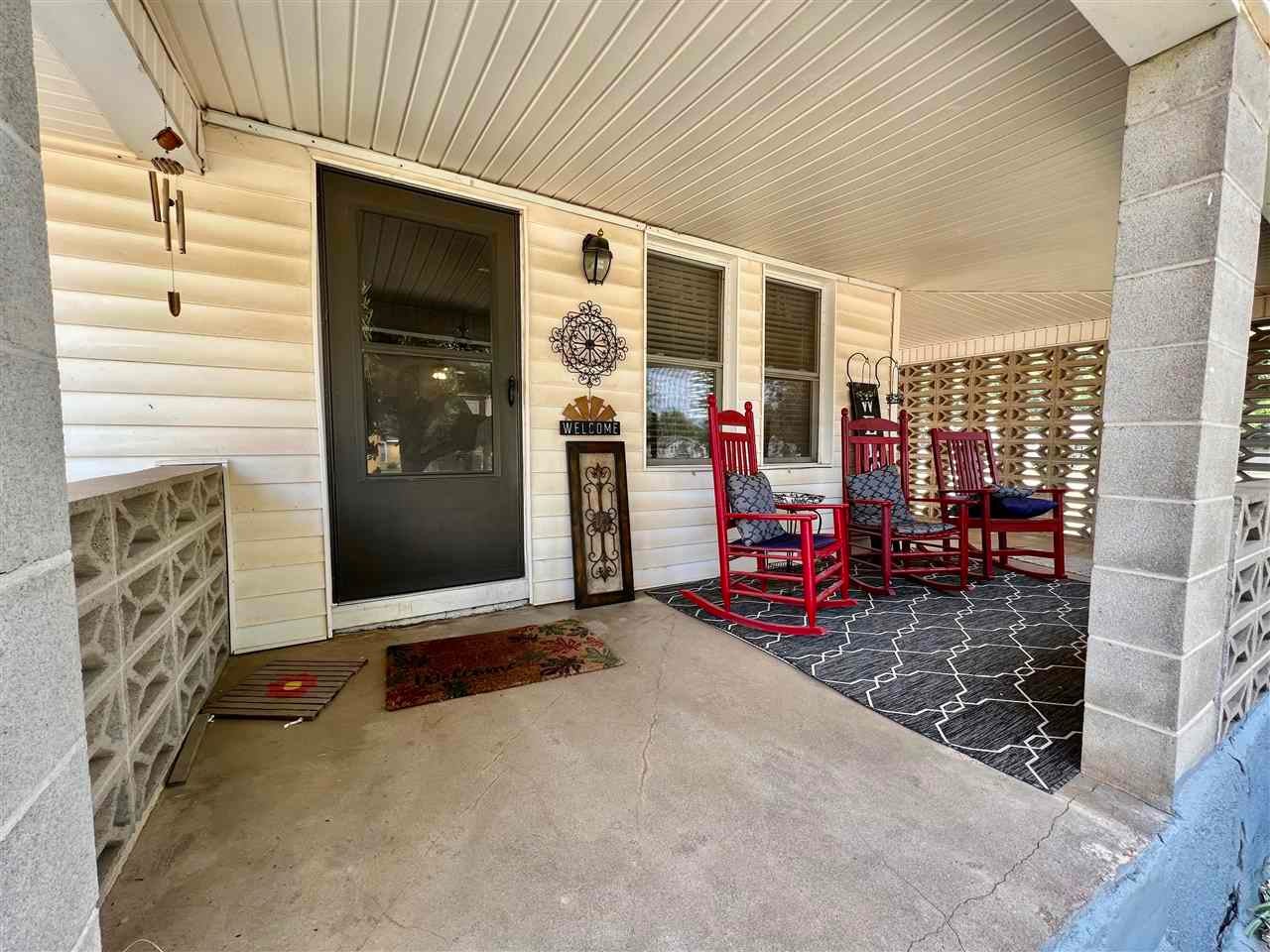 724 Maple Street Perry, OK 73077 - Photo 3 of 27 Gallery Image 3