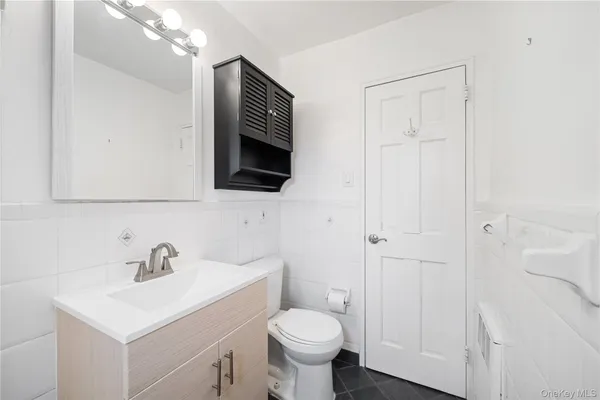 $339,000 | 219-27 75th Avenue, Unit 2 | Oakland Gardens