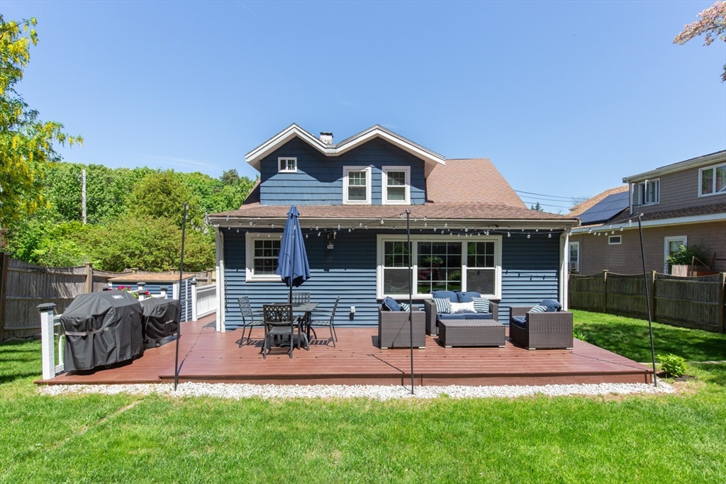 19 Pickman Road Salem, MA 01970 - Photo 4 of 35