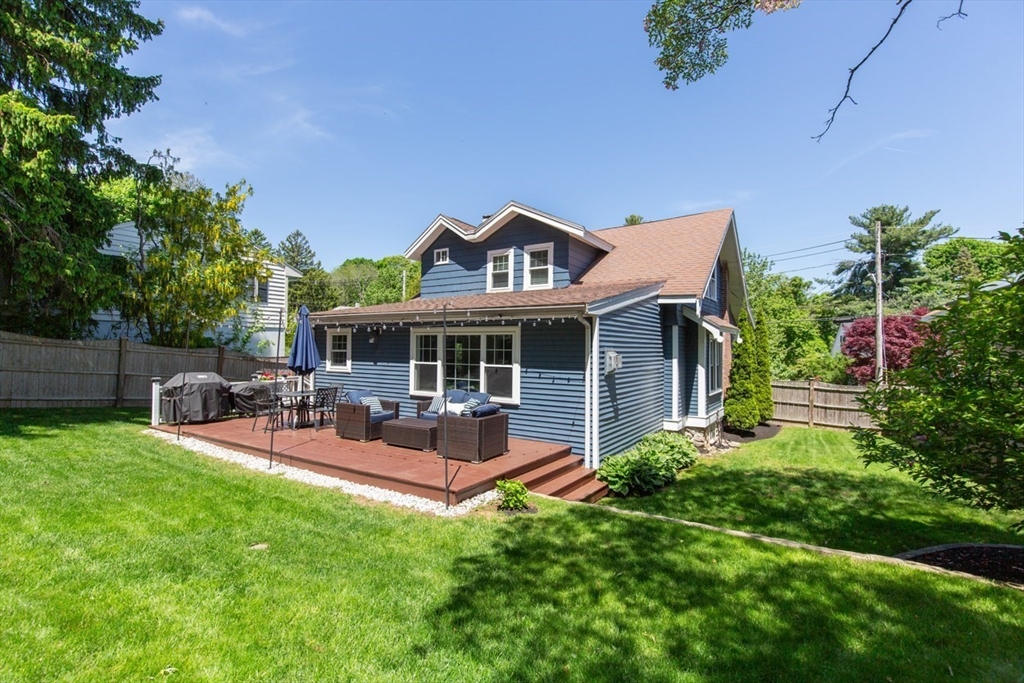 19 Pickman Road Salem, MA 01970 - Photo 5 of 35