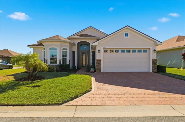 $374,000 | 1033 Sawgrass Drive, Winter Haven, FL 33859