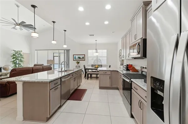 $374,000 | 1033 Sawgrass Drive, Winter Haven, FL 33859