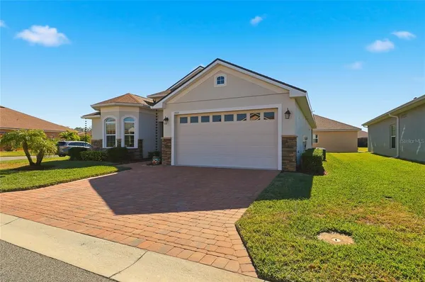$374,000 | 1033 Sawgrass Drive, Winter Haven, FL 33859