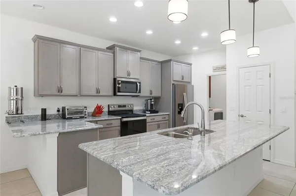 $374,000 | 1033 Sawgrass Drive, Winter Haven, FL 33859