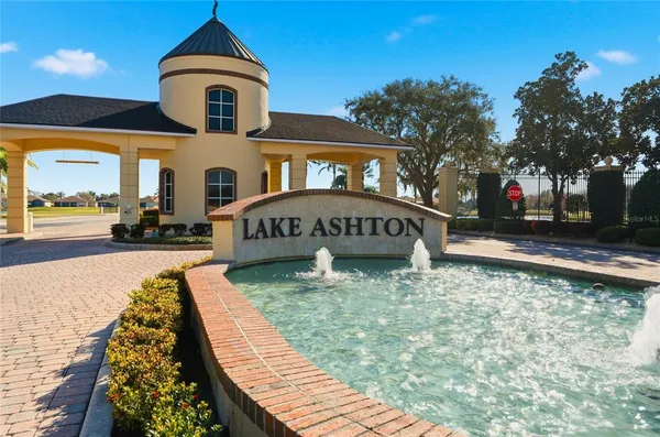 $374,000 | 1033 Sawgrass Drive, Winter Haven, FL 33859