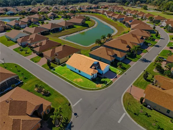 $374,000 | 1033 Sawgrass Drive, Winter Haven, FL 33859