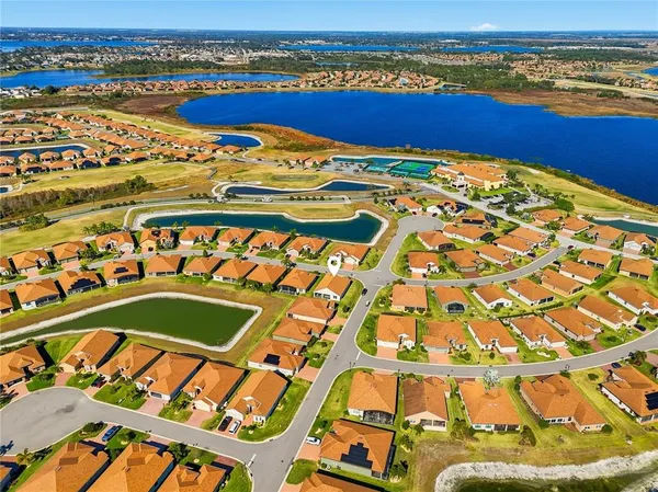 $374,000 | 1033 Sawgrass Drive, Winter Haven, FL 33859