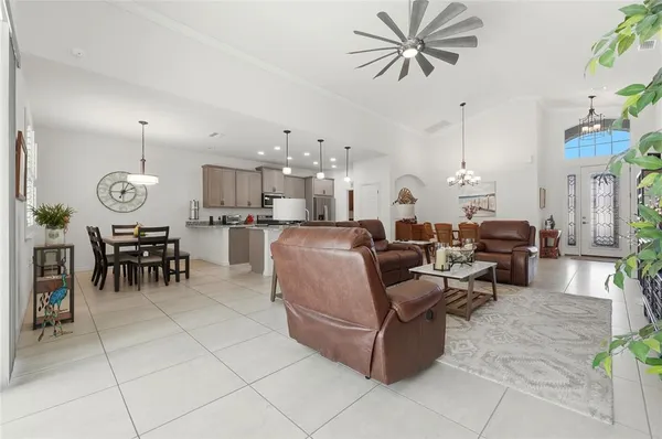 $374,000 | 1033 Sawgrass Drive, Winter Haven, FL 33859