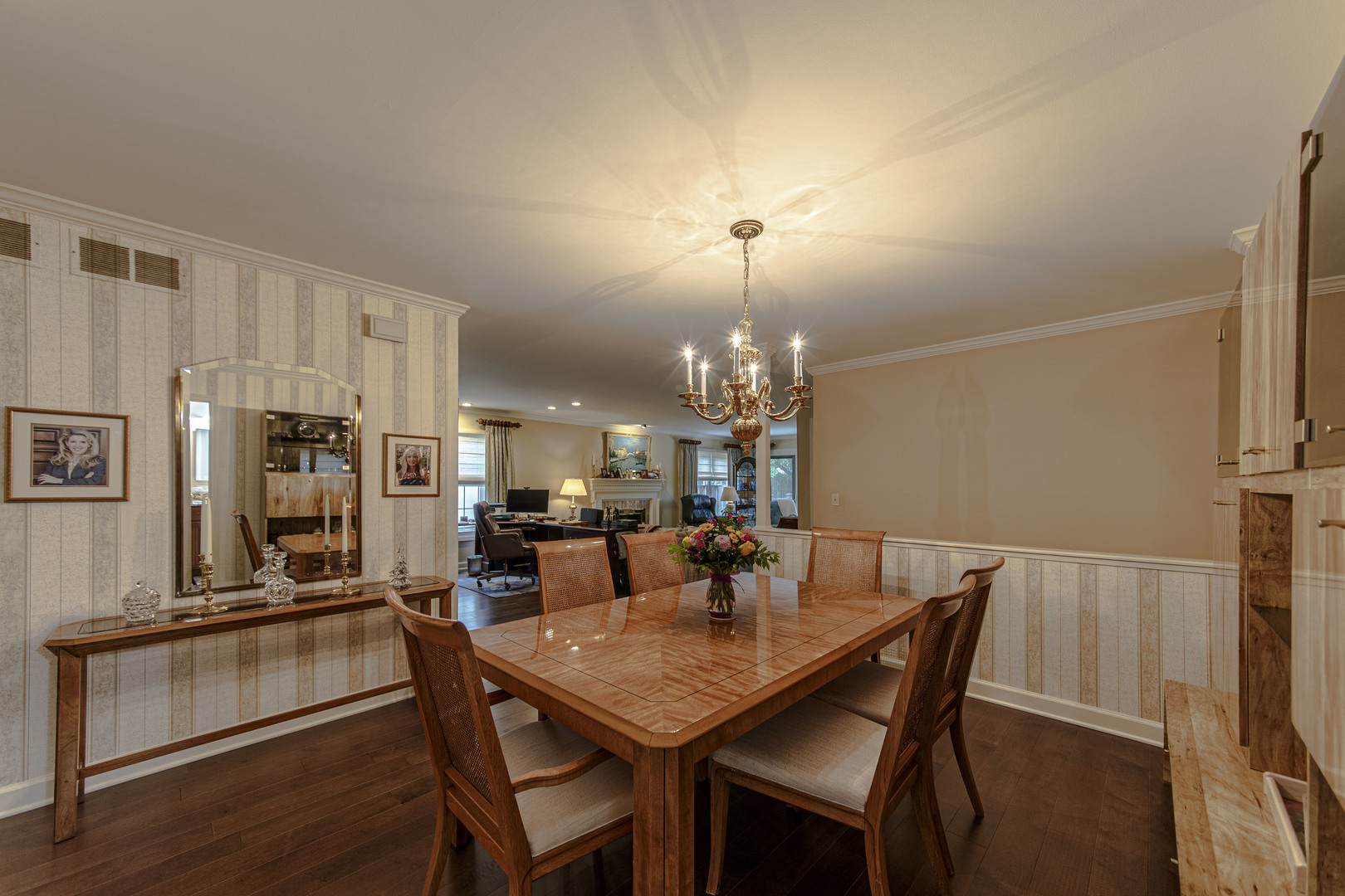 1109 Oakview Drive Wheaton, IL 60187 - Photo 10 of 23 a view of a dining room with furniture