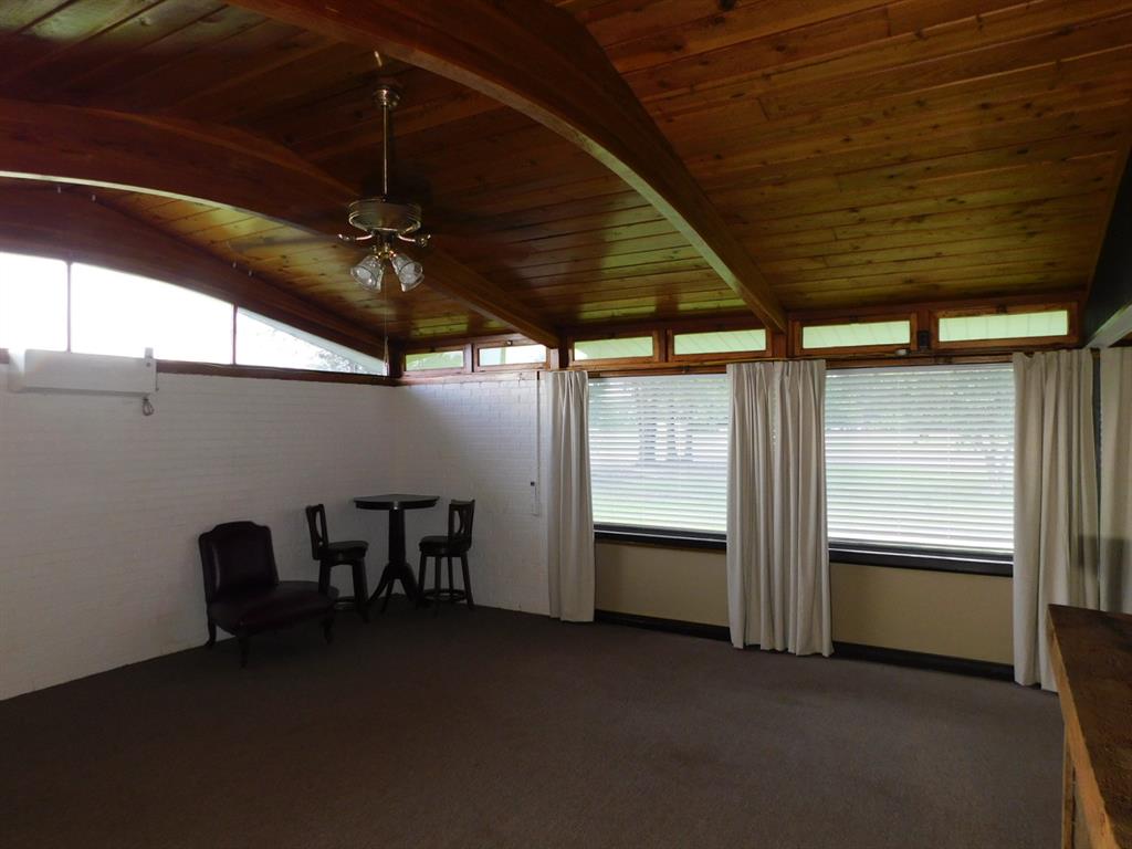 300 South Main Street Springhill, LA 71075 - Photo 16 of 35 a view of room with window