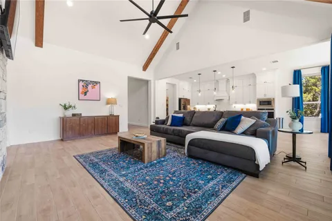$1,599,000 | 1078 Gato Del Sol Avenue, Austin, TX 78737