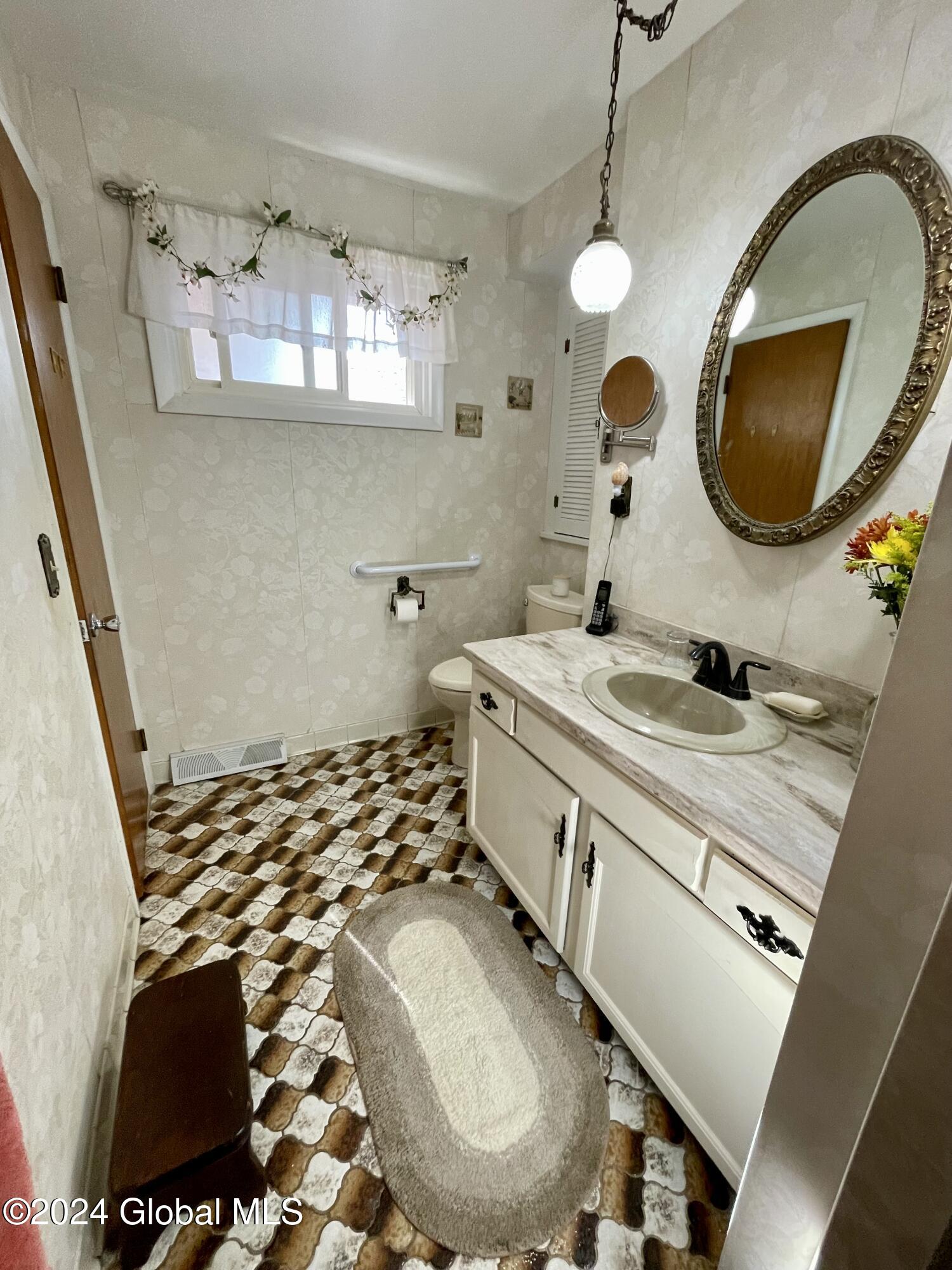 6 Maxwell Street Albany, NY 12208 - Photo 11 of 23 IMG_2624