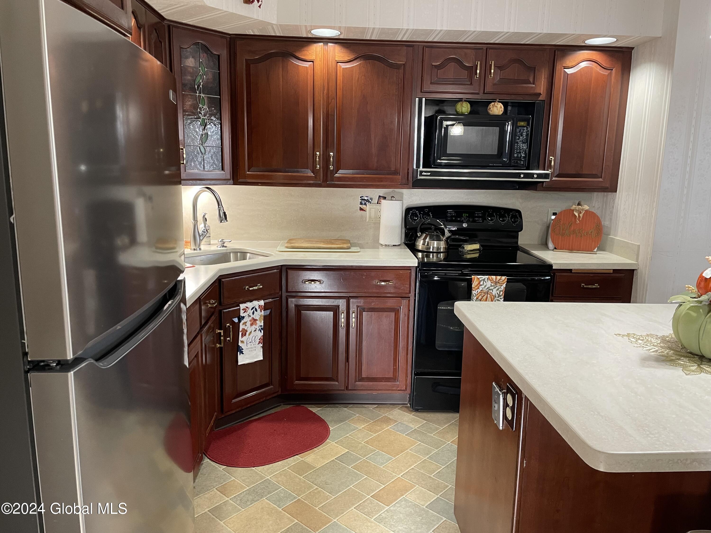 6 Maxwell Street Albany, NY 12208 - Photo 6 of 23 IMG_2641