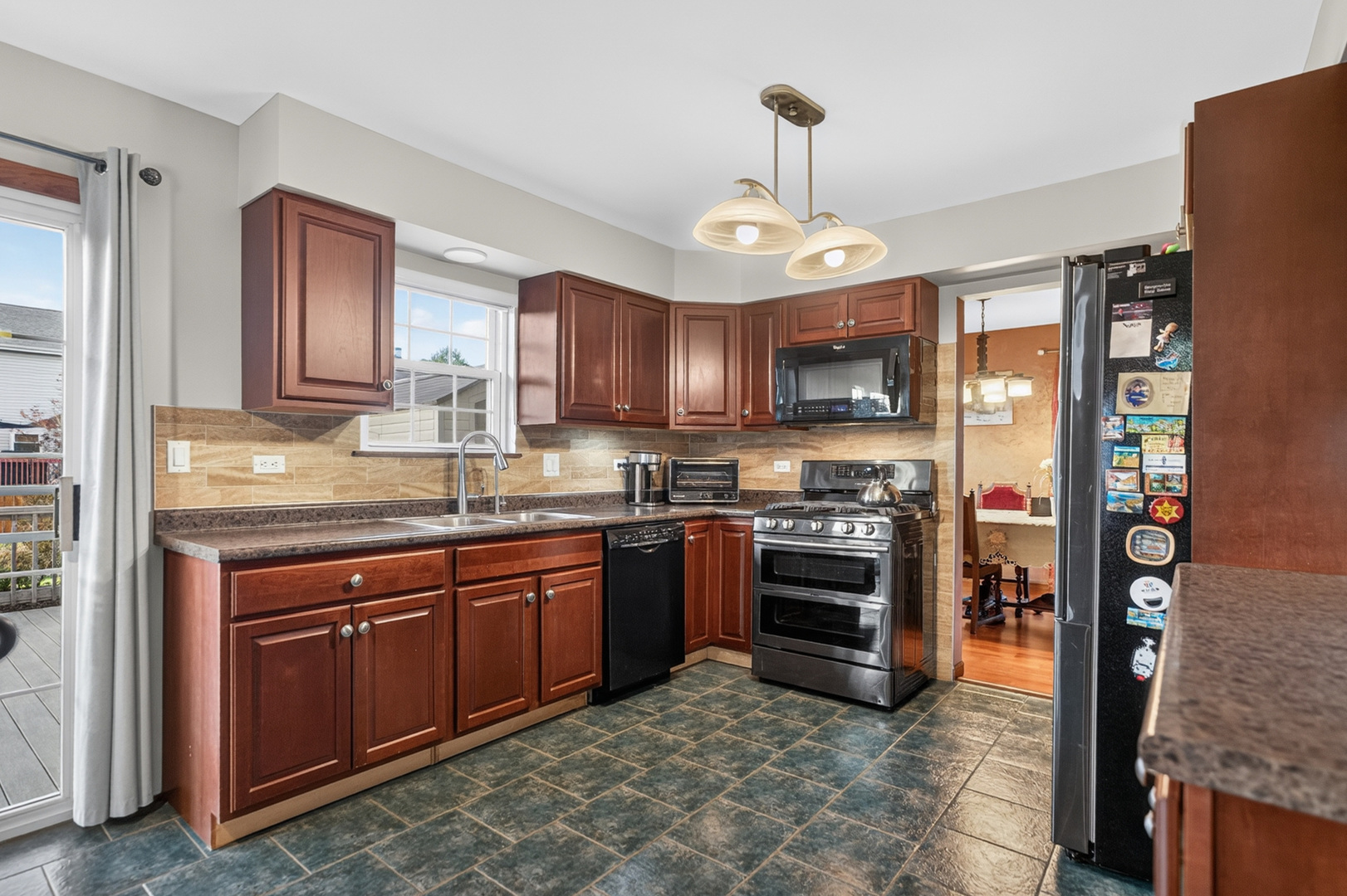 551 Foxford Road Bartlett, IL 60103 - Photo 8 of 41 Gallery Image 8