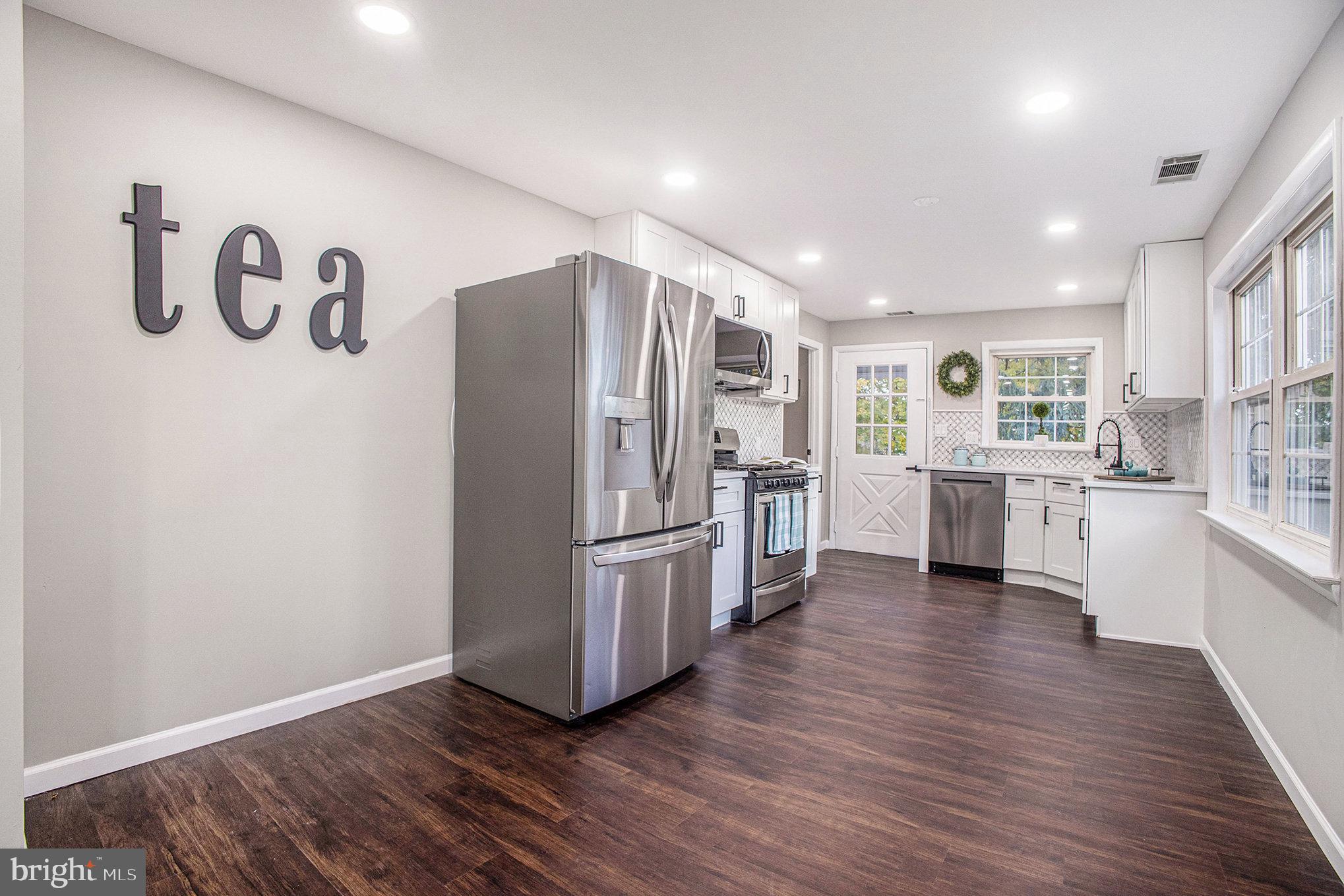 30 Evans Road Norristown, PA 19403 - Photo 8 of 25 Kitchen