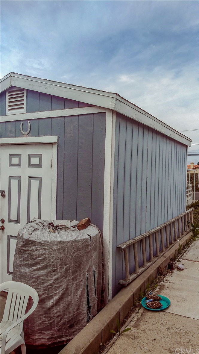 2140 Mentone Mentone Ca, Unit 19 Mentone, CA 92359 - Photo 33 of 36