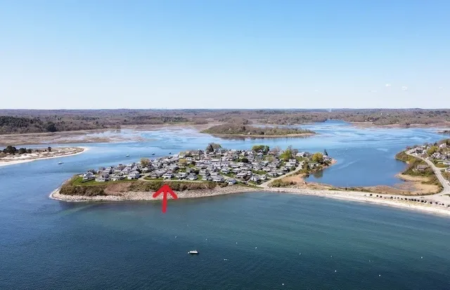 $3,000 | 4 Cliff Road, Ipswich, MA 01938