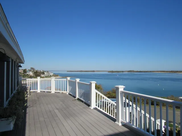 $3,000 | 4 Cliff Road, Ipswich, MA 01938