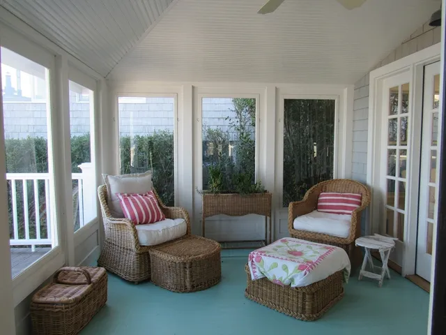 $3,000 | 4 Cliff Road, Ipswich, MA 01938