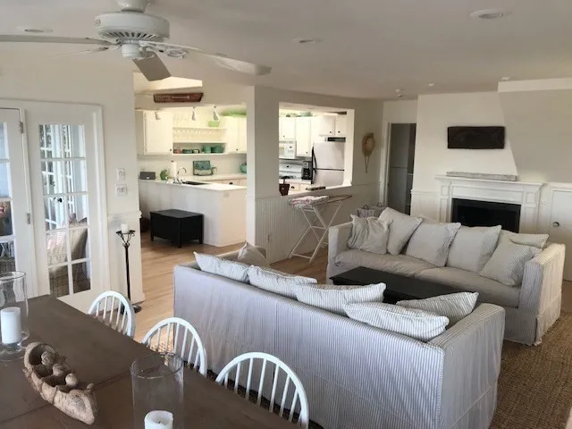 $3,000 | 4 Cliff Road, Ipswich, MA 01938