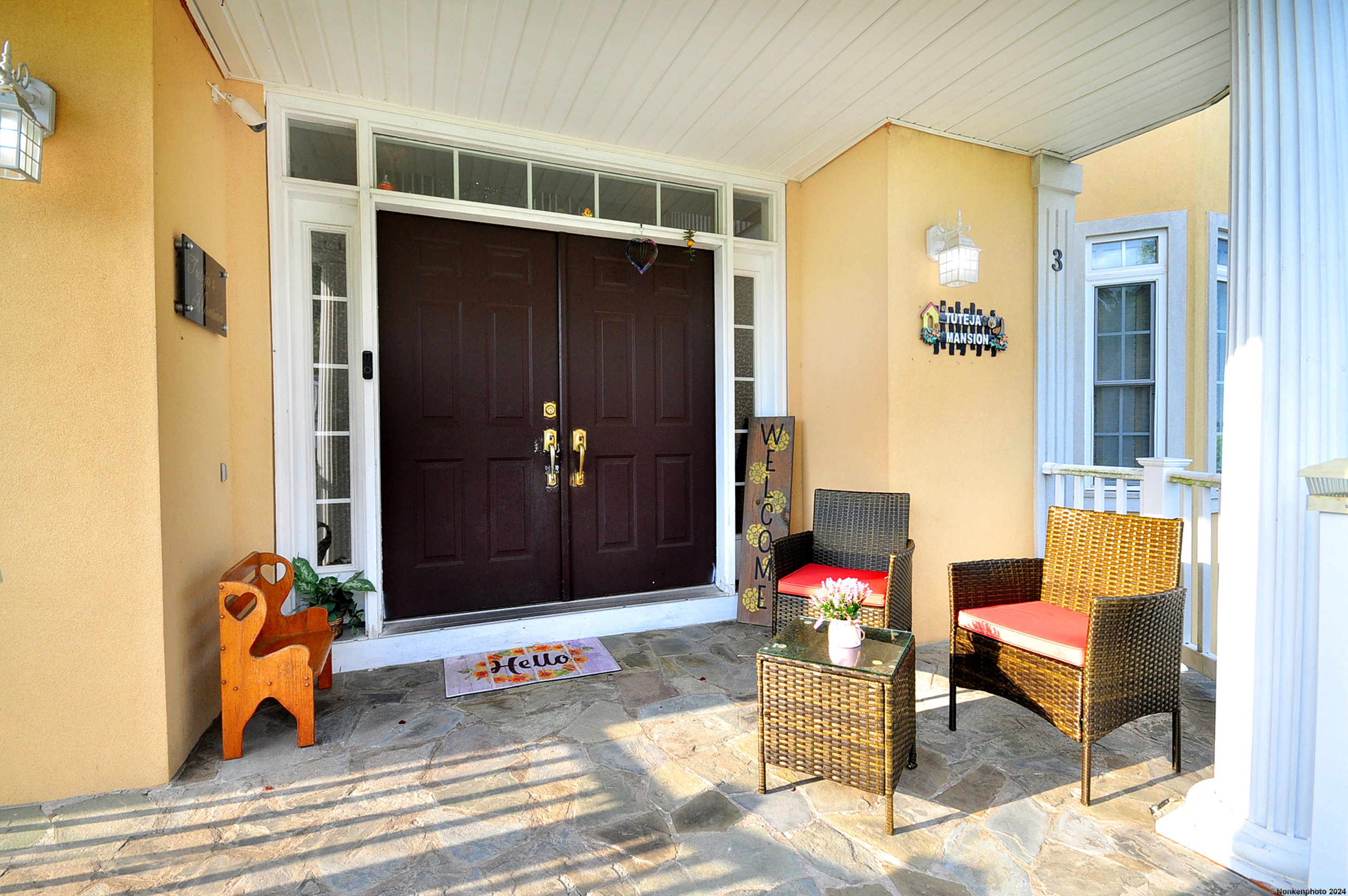 3 Maplecrest Lane Hamden, CT 06514 - Photo 3 of 40 a living room with furniture and wooden floor