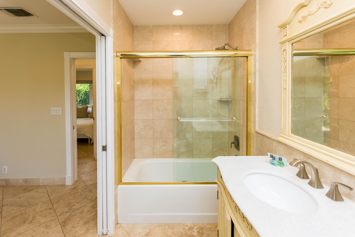 817 Northeast 71st Street Boca Raton, FL 33487 - Photo 15 of 43 817 NE 71st St Boca Raton FL-large-034-0