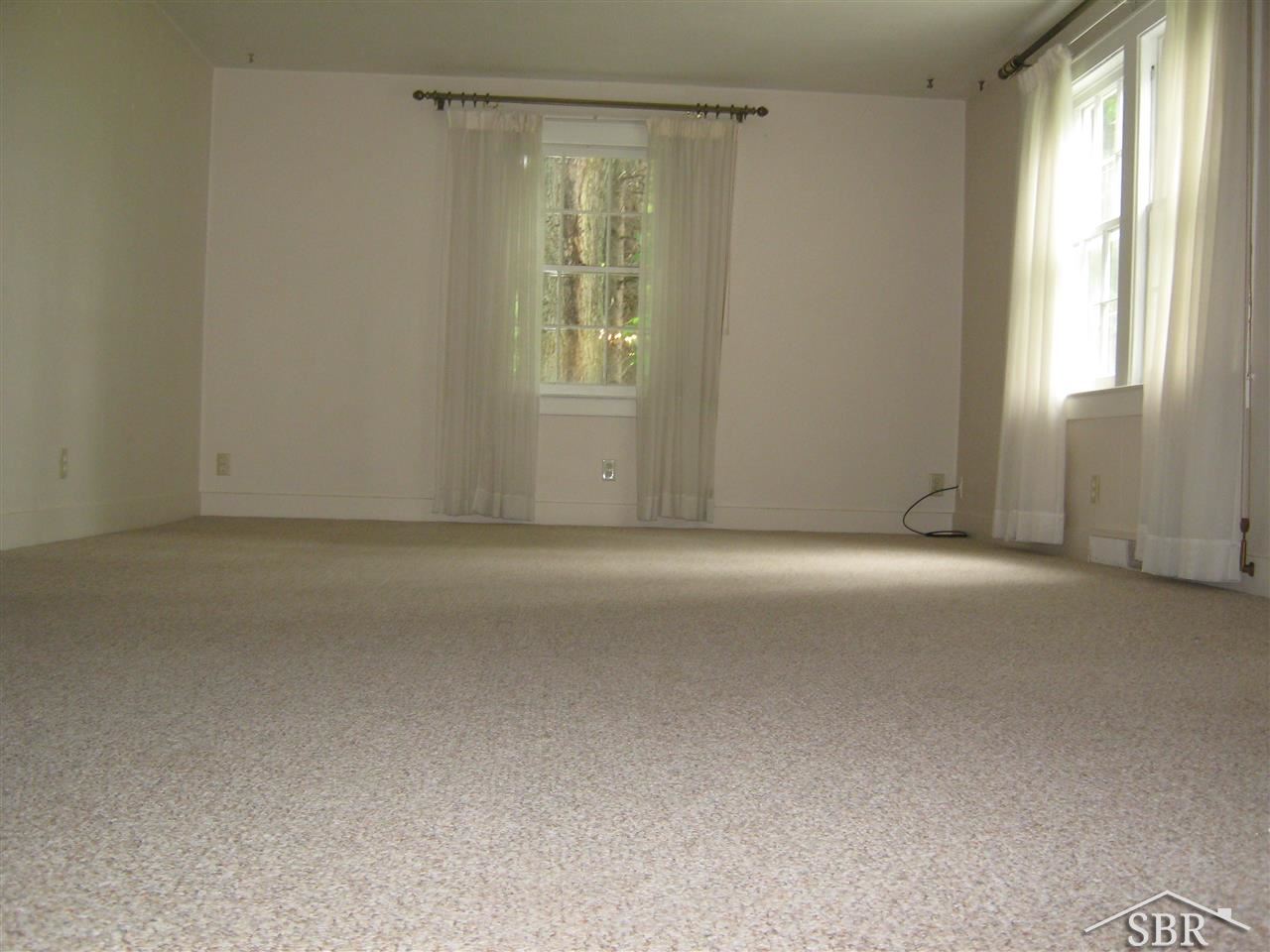 4794 Baker Road Bridgeport, MI 48722 - Photo 8 of 20 Large Living Room