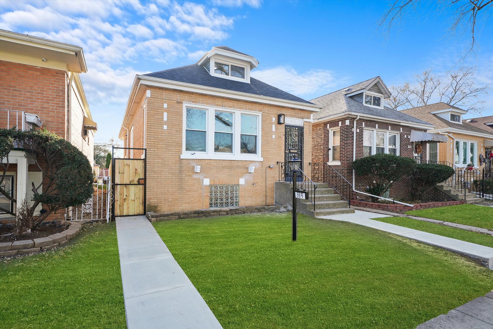 339 West 101st Street Chicago, IL 60628 - Photo 4 of 46
